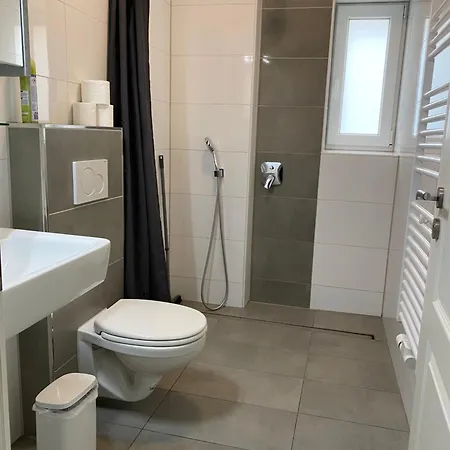 - Free Parking - Wifi - Kitchen Apartament