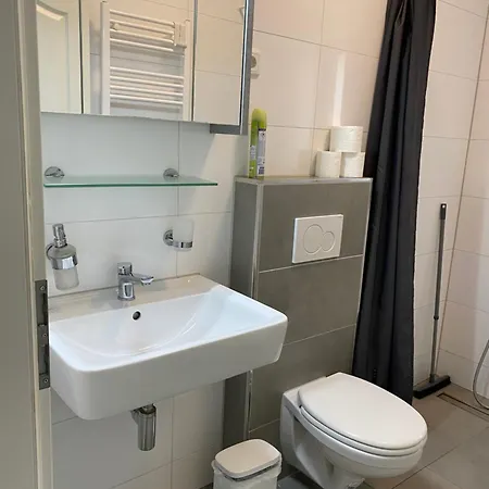 - Free Parking - Wifi - Kitchen Essen