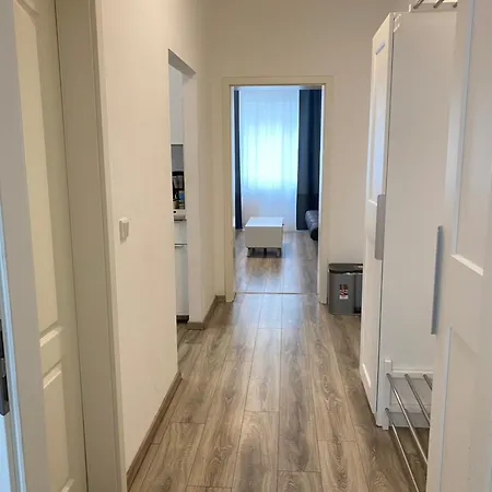 Apartament - Free Parking - Wifi - Kitchen *