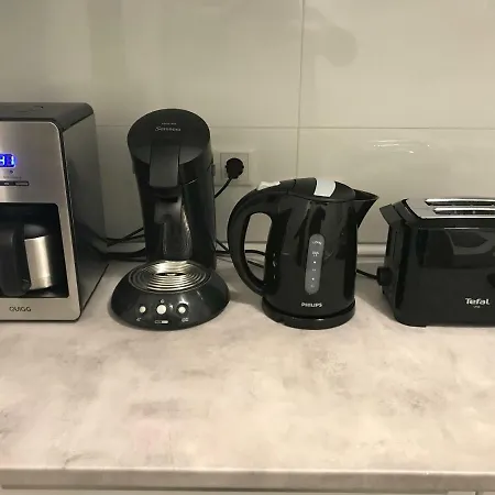- Free Parking - Wifi - Kitchen דירה *