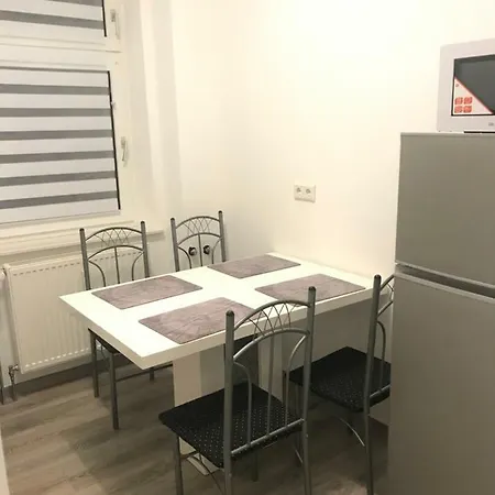 דירה - Free Parking - Wifi - Kitchen *